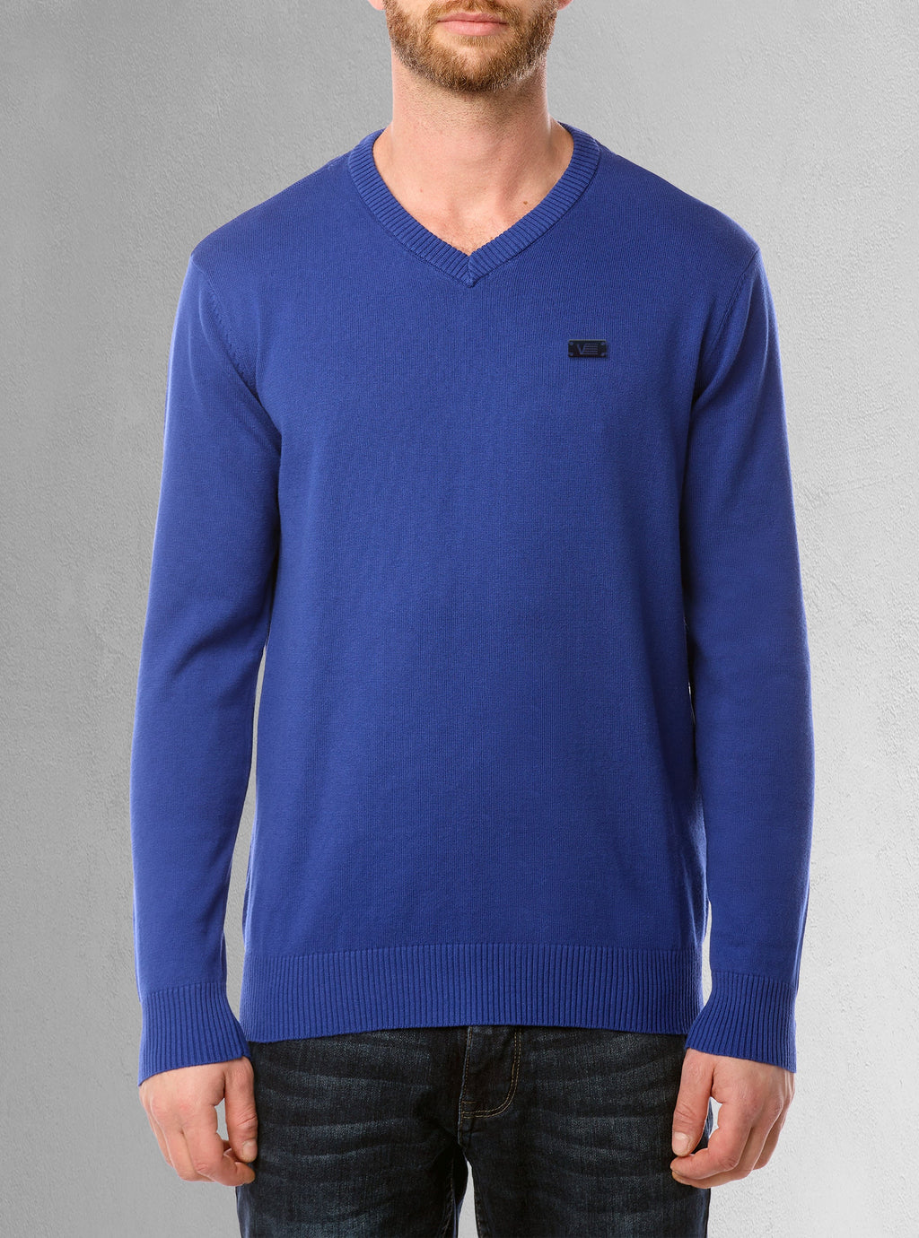 Men's basic v-neck sweater