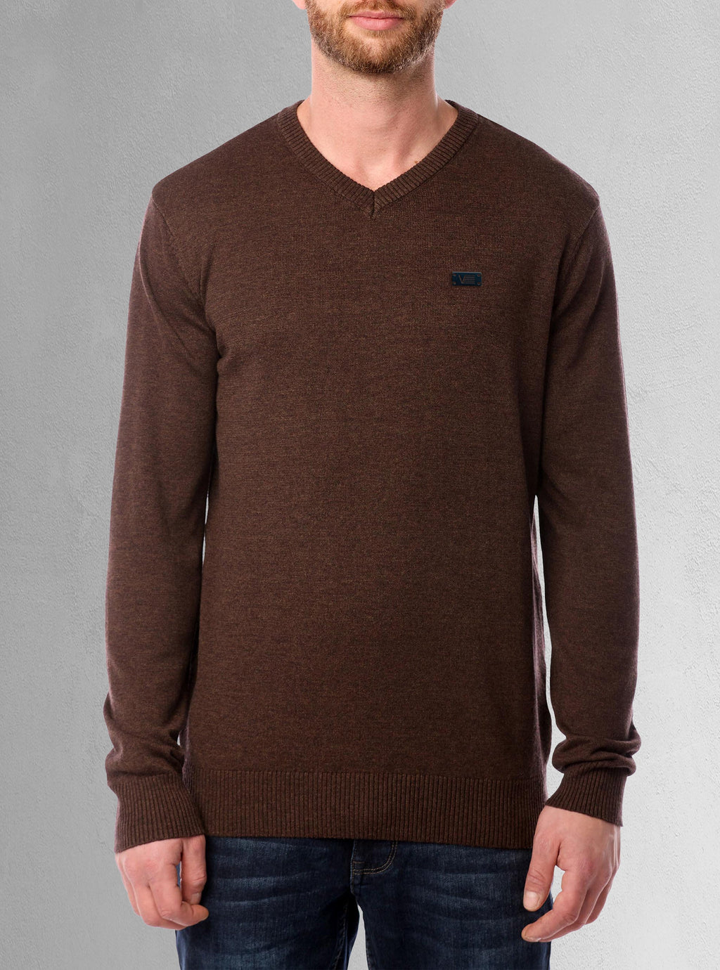 Men's basic v-neck sweater